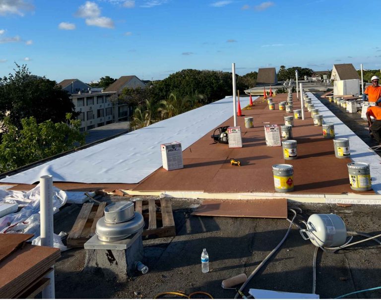 TPO vs. Modified Bitumen for Tequesta Flat Roofs: Which Performs Better in This Climate?