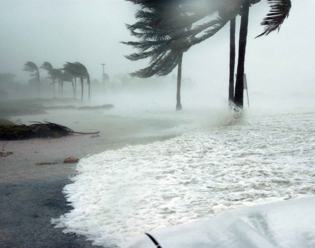 Jupiter & Tequesta Homeowner’s Guide to Hurricane Season Roof Prep
