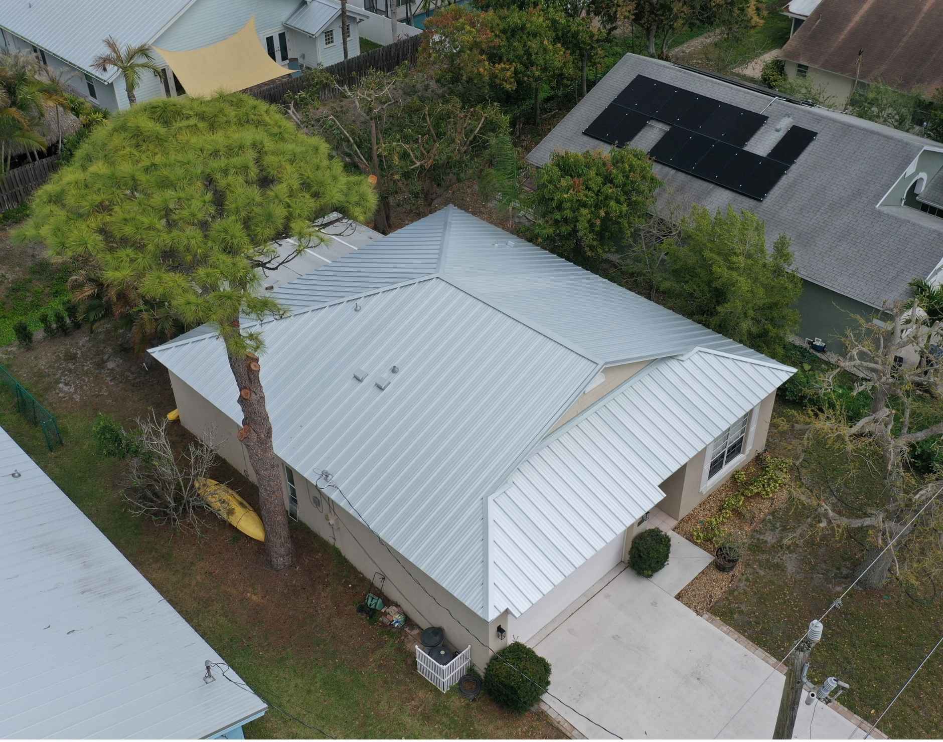 Tequesta Real estate deals can fall apart with roof contingency clauses.