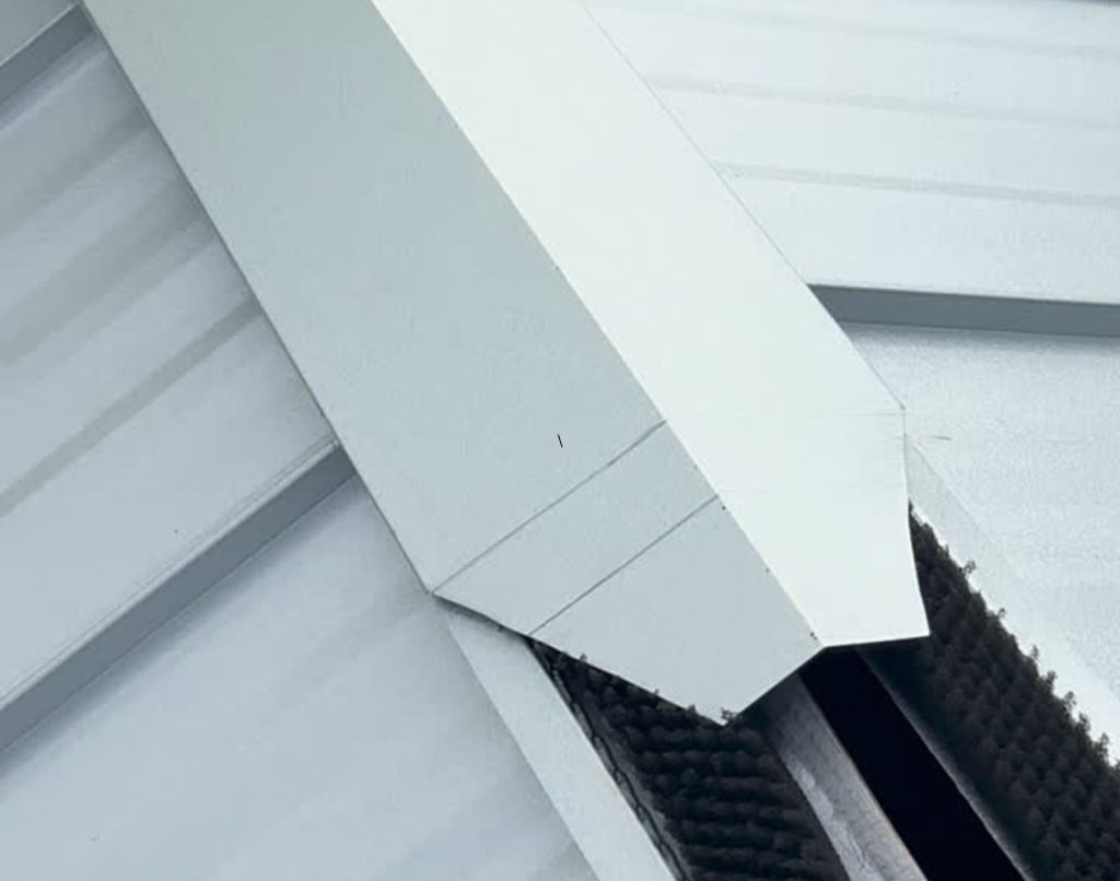 Why Tequesta Roofing Costs More in September and October – and How to Avoid It